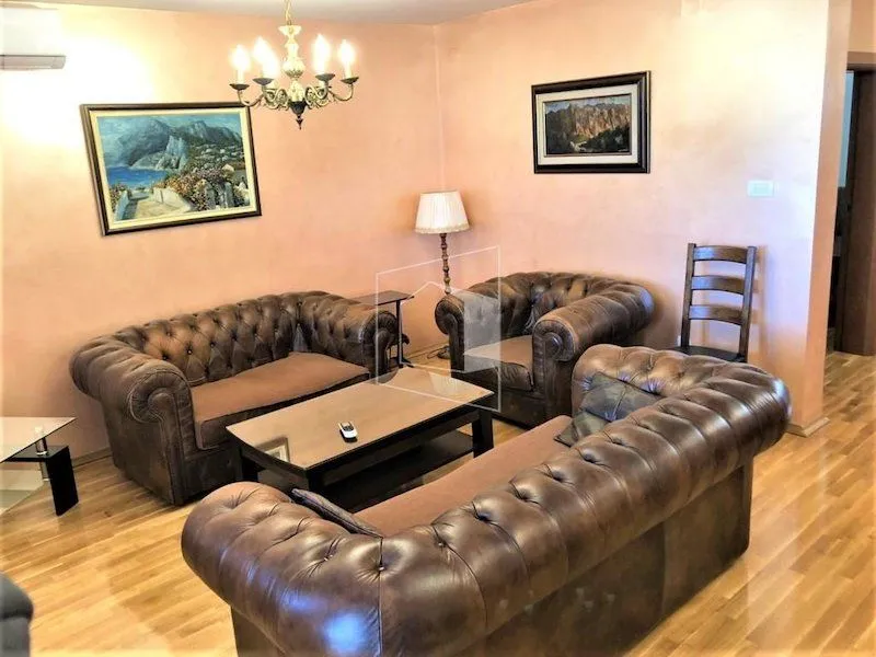 Izdavanje, kuća, 220m², Konik, Podgorica