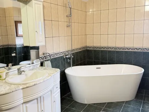 Rent, apartment, 300m², Gorica C, Podgorica - image 15