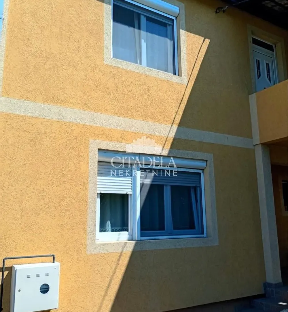 Sale, house, 225m², Surčin, Beograd
