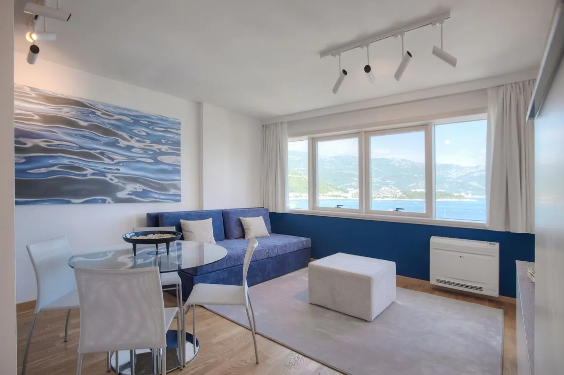 Prodaja, trosoban stan, 84m², Centar, Budva
