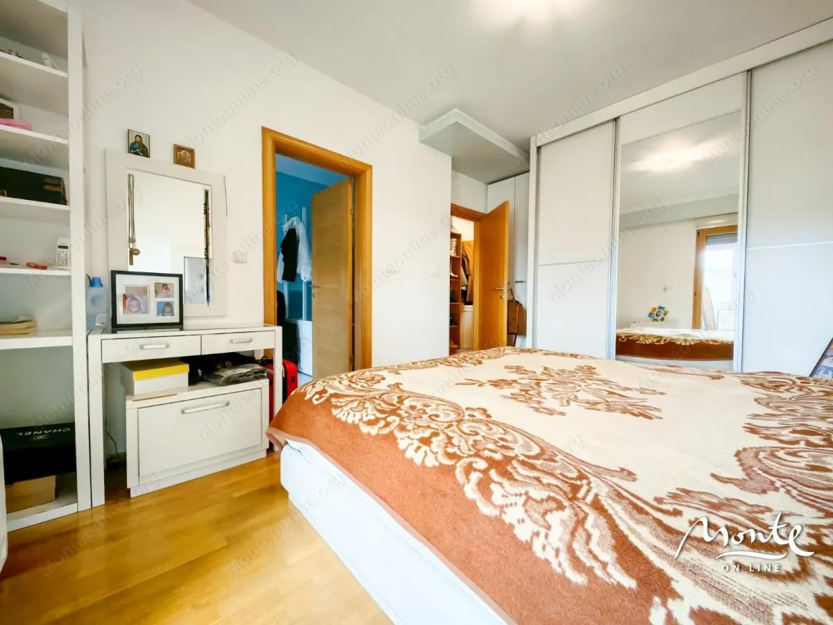 Prodaja, trosoban stan, 196m², Podgorica, Crna Gora