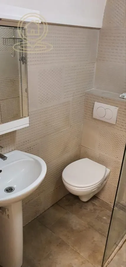 Izdavanje, dvosoban stan, 40m², Gradić, Petrovaradin