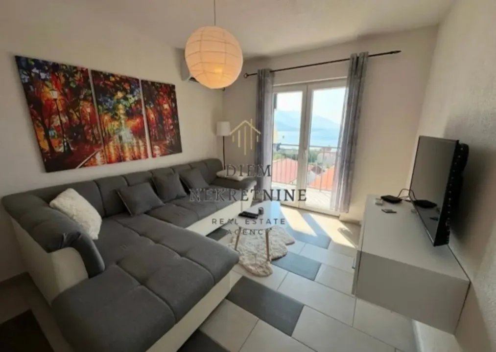 Rent, one bedroom apartment, 44m², Bijela, Herceg Novi