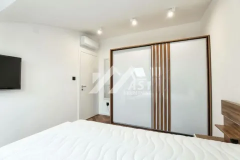 Izdavanje, četvorosoban stan, 109m², Petrovaradin, Novi Sad - image 6