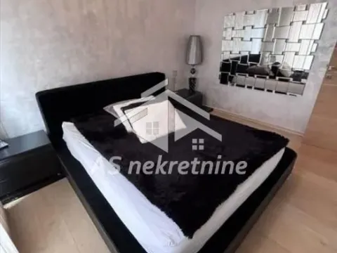 Izdavanje, četvorosoban stan, 105m², Savski Venac, Beograd - image 23