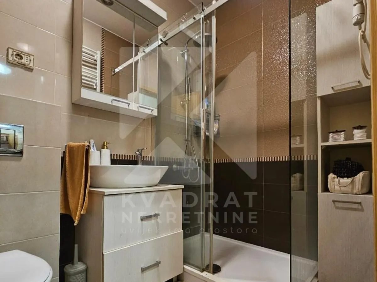 Prodaja, jednosoban stan, 52m², Blok 6, Podgorica