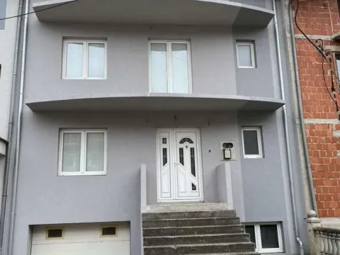 Prodaja, kuća, 344m², Aqua park, Jagodina