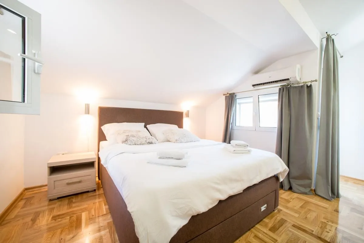 Prodaja, kuća, 300m², Kotor, Crna Gora