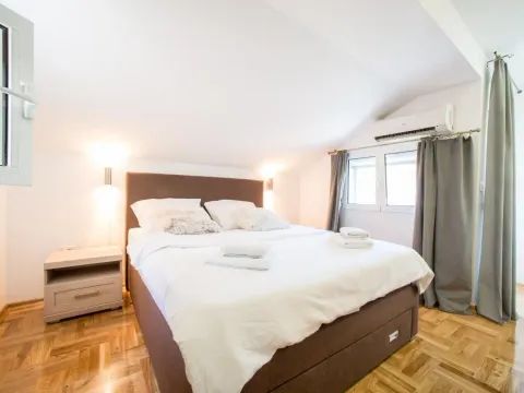 Prodaja, kuća, 300m², Kotor, Crna Gora - image 7