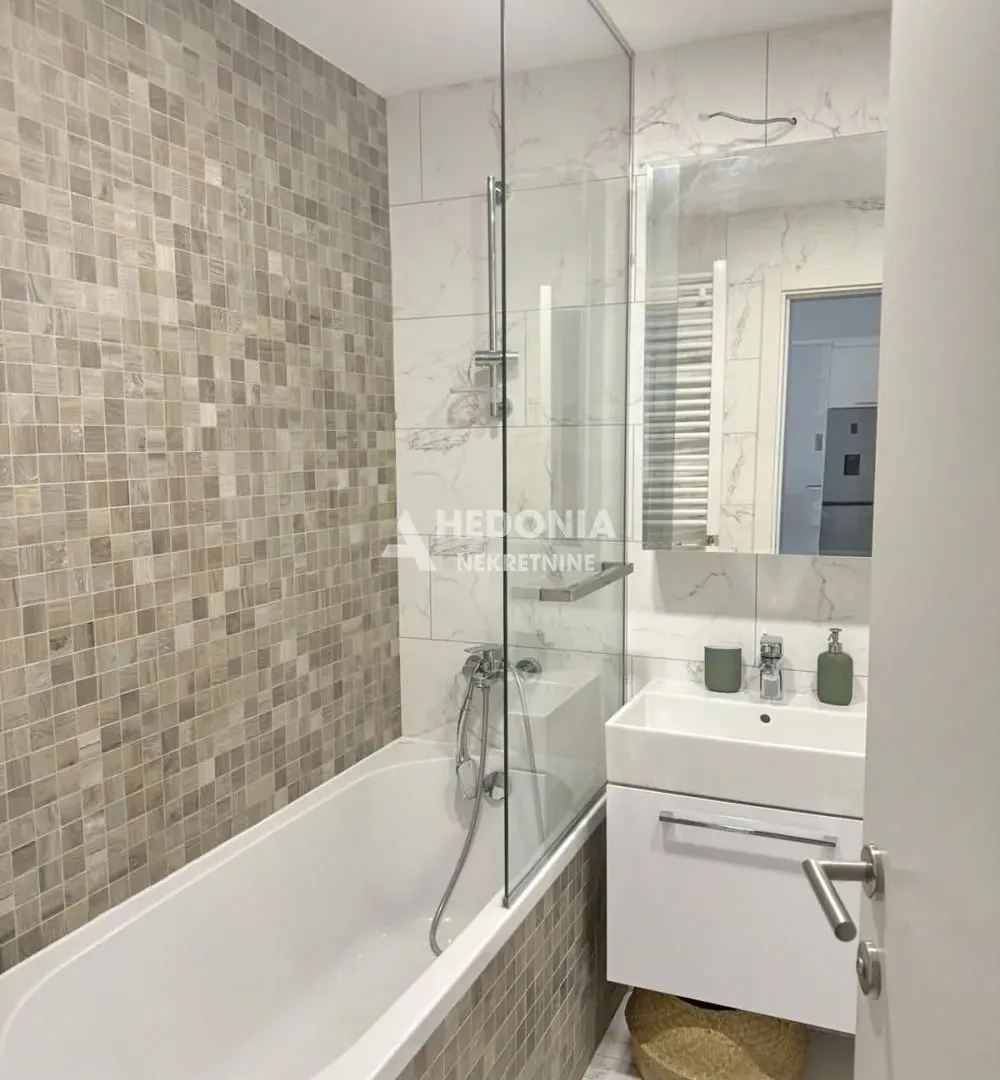 Izdavanje, jednosoban stan, 50m², Novi Beograd Blok 65, Novi Beograd Sve Podlokacije