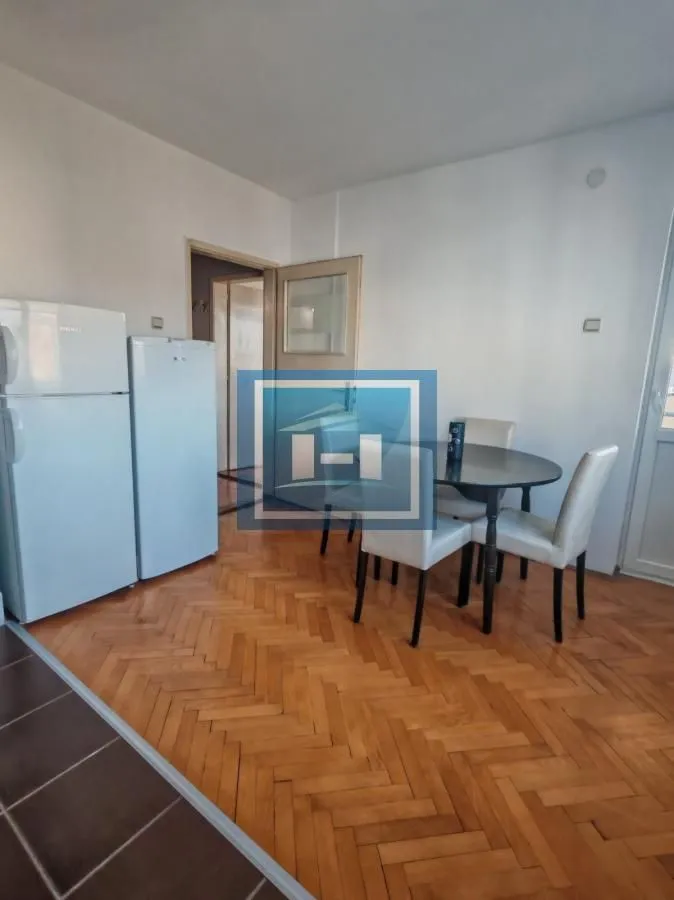 Prodaja, dvosoban stan, 53m², Centar, Paraćin