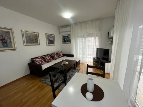 Rent, one bedroom apartment, 63m², City Kvart, Podgorica - image 3