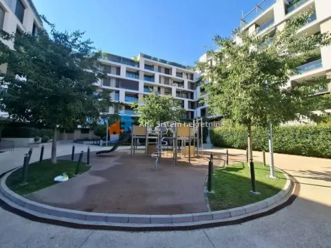 Rent, two bedroom apartment, 62m², Lekino Brdo, Voždovac Sve Podlokacije - image 9