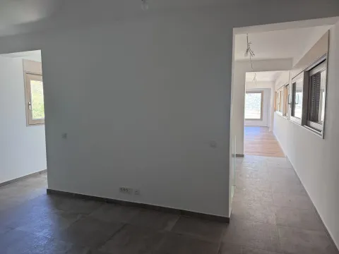 Sale, five bedroom apartment, 192m², Kotor, Crna Gora - image 15
