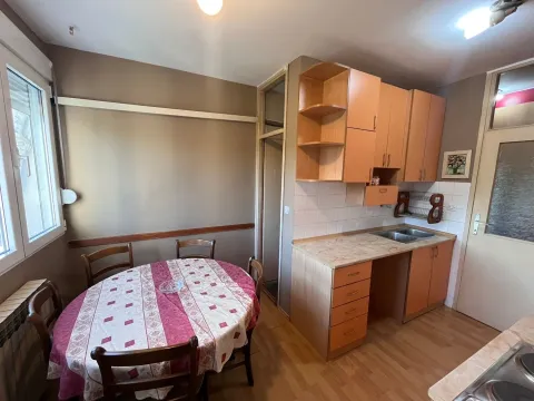 Rent, two bedroom apartment, 70m², Centar, Podgorica - image 2