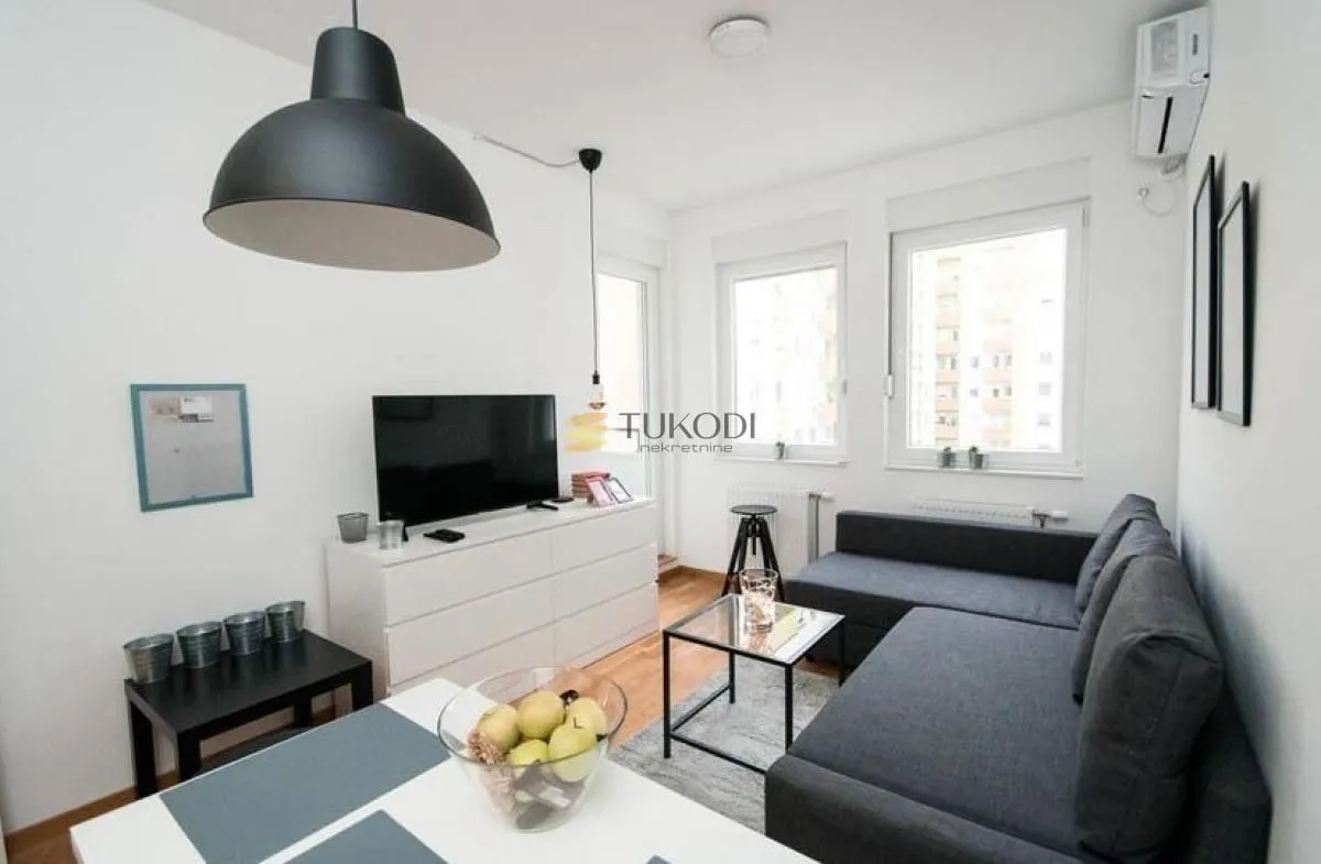 Izdavanje, jednosoban stan, 40m², Rotkvarija, Novi Sad Sve Podlokacije