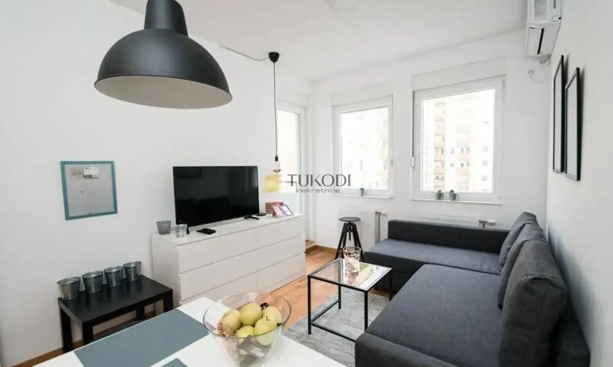 Izdavanje, jednosoban stan, 40m², Rotkvarija, Novi Sad Sve Podlokacije