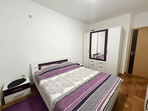 Izdavanje, jednosoban stan, 51m², Tuški Put, Podgorica - image 5