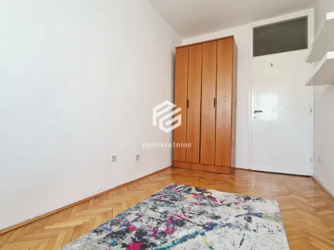Rent, two bedroom apartment, 67m², Stara Varoš, Podgorica - image 9