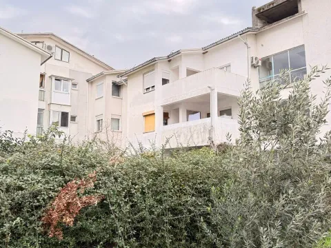 Sale, two bedroom apartment, 68m², Makedonsko naselje, Bar - image 10