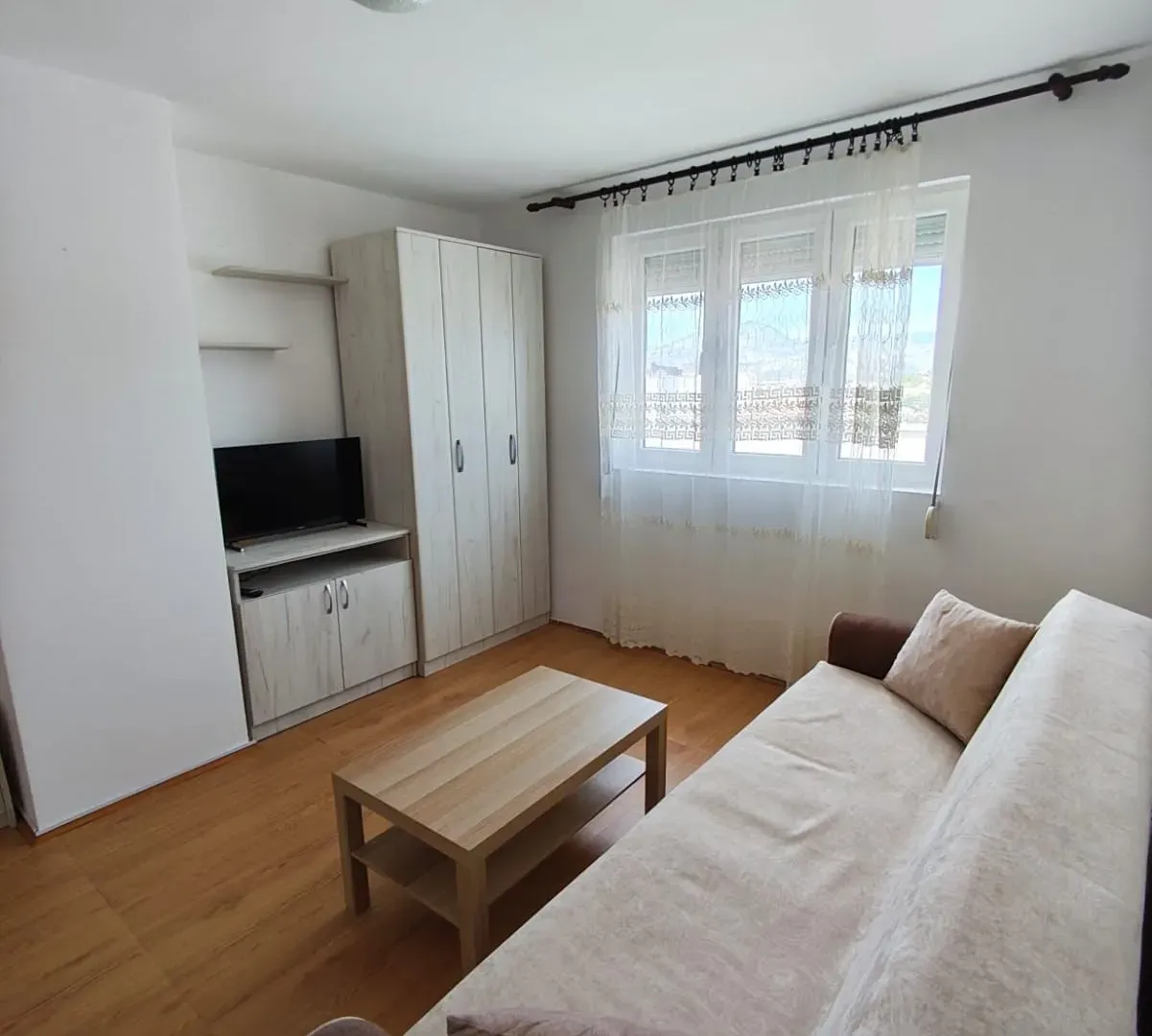 Izdavanje, garsonjera, 30m², Preko Morače, Podgorica
