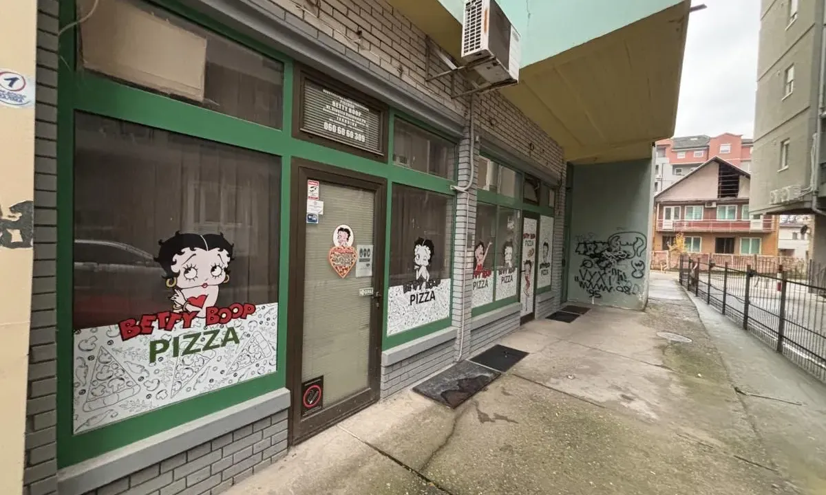 Izdavanje, poslovni prostor, 44m², Centar, Jagodina