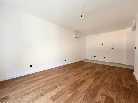 Prodaja, dvosoban stan, 63m², Tološi, Podgorica - image 5