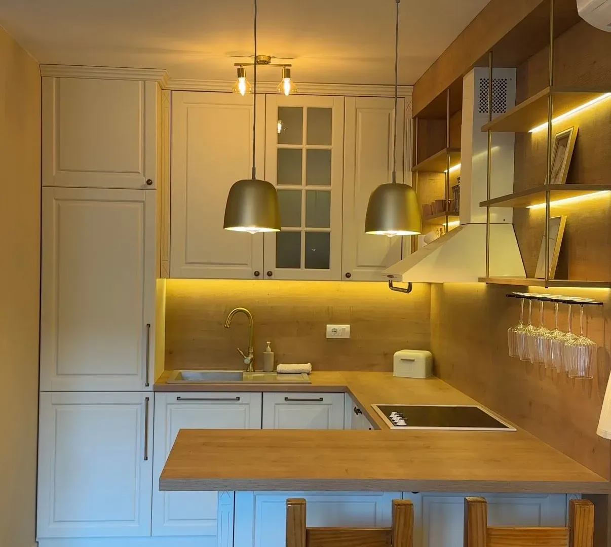 Izdavanje, jednosoban stan, 45m², Detelinara, Novi Sad Sve Podlokacije