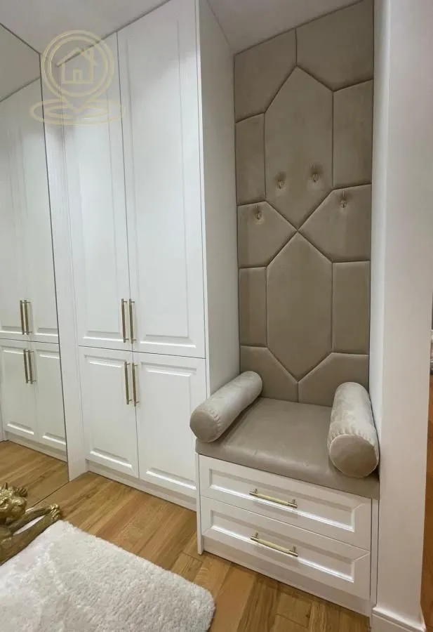 Prodaja, četvorosoban stan, 175m², Savski Venac, Beograd