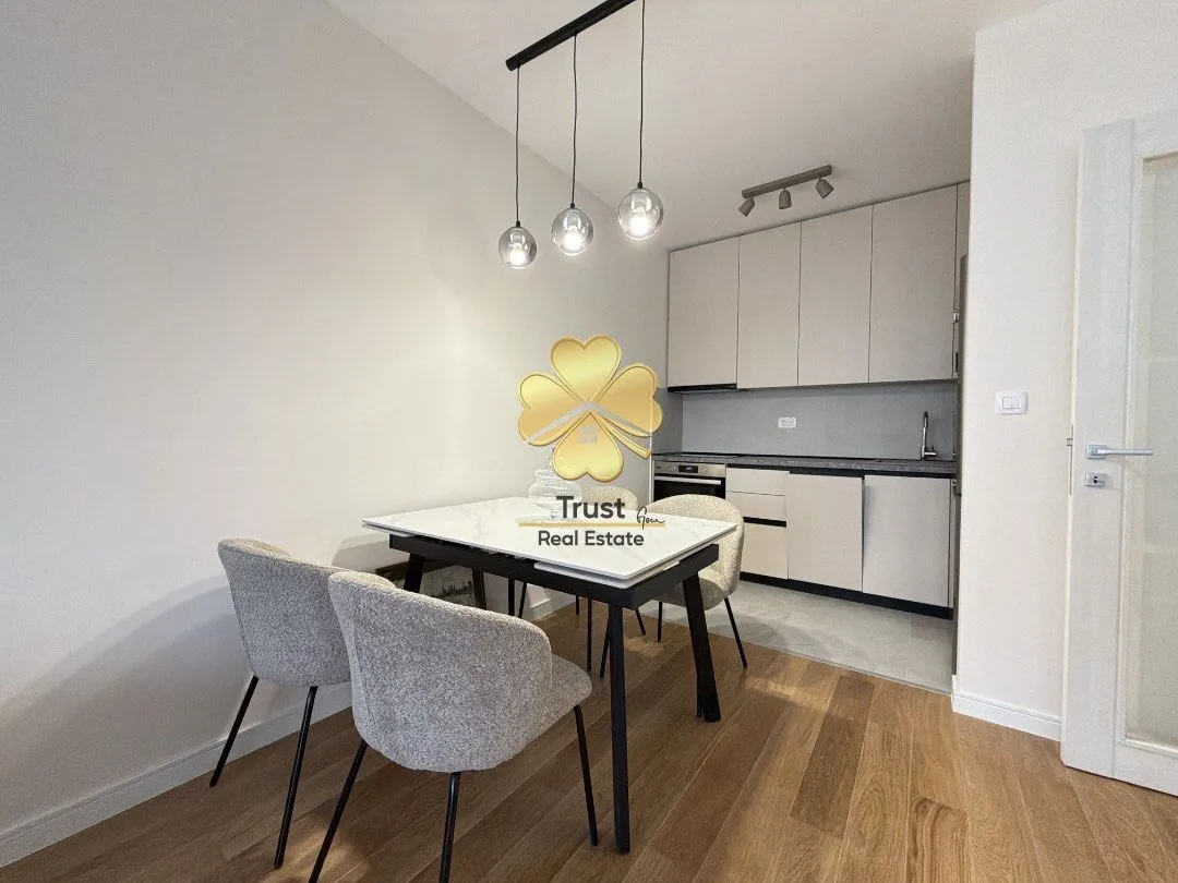 Izdavanje, jednosoban stan, 50m², Central Point, Podgorica