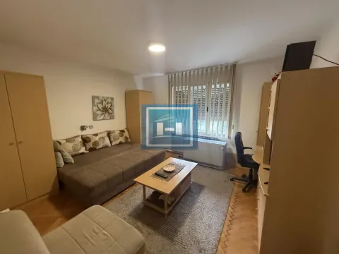 Prodaja, kuća, 160m², Trnava, Jagodina - image 10