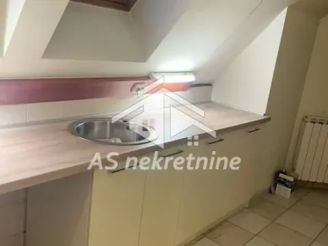 Izdavanje, stan, 207m², Kalenić Pijaca, Vračar Sve Podlokacije - image 12