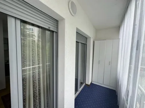 Izdavanje, jednosoban stan, 38m², Lazi, Budva - image 13