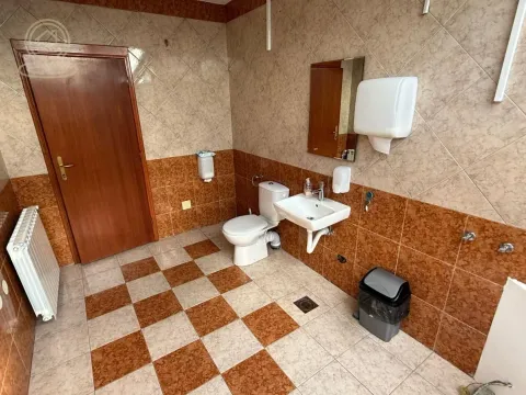 Izdavanje, poslovni prostor, 235m², Voždovac Sve Podlokacije, Beograd - image 15