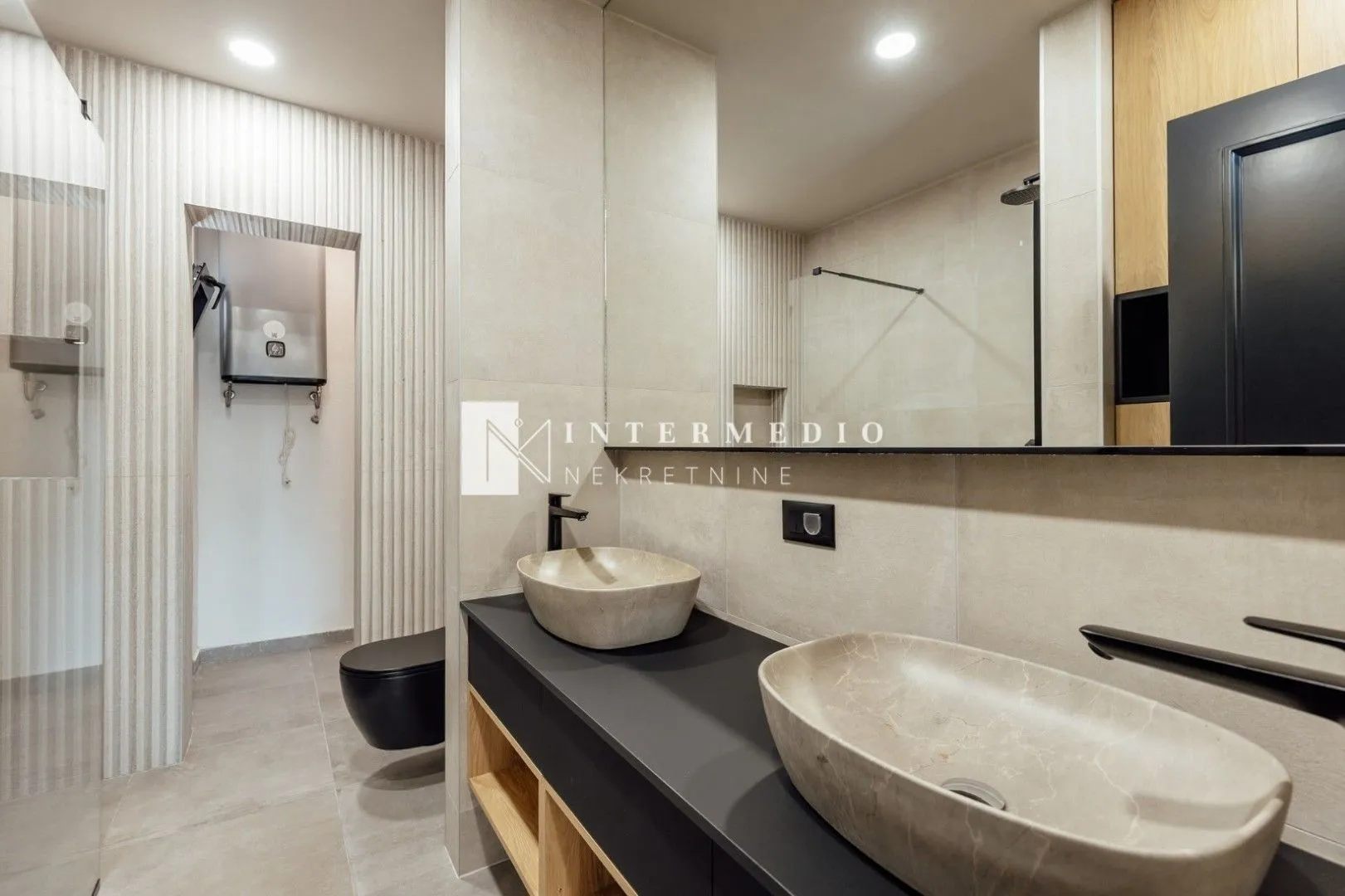 Prodaja, dvosoban stan, 180m², Savina, Herceg Novi