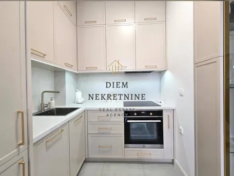 Prodaja, jednosoban stan, 46m², Centar, Bar - image 6