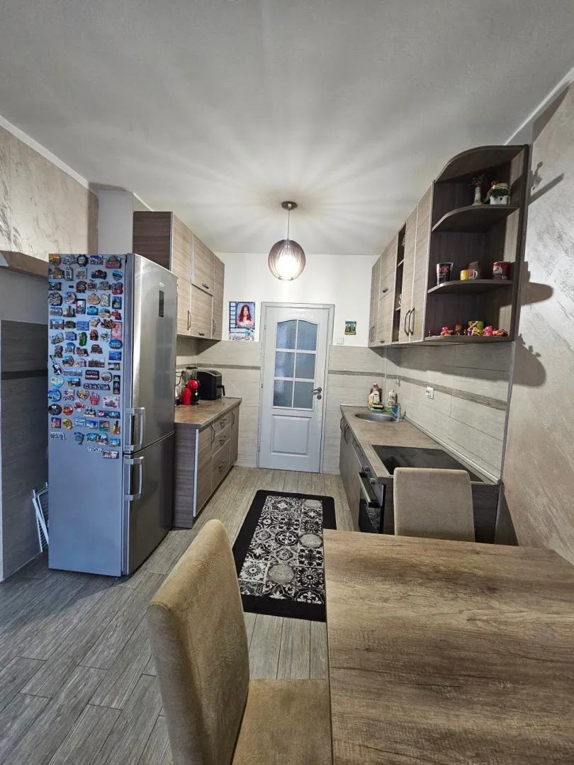 Rent, three bedroom apartment, 100m², Pejton, Podgorica