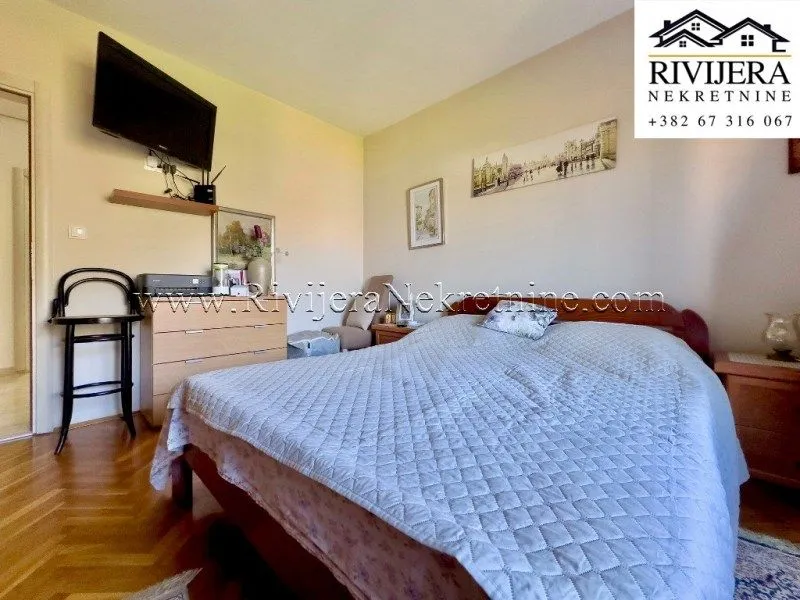 Prodaja, dvosoban stan, 92m², Dobrota, Kotor