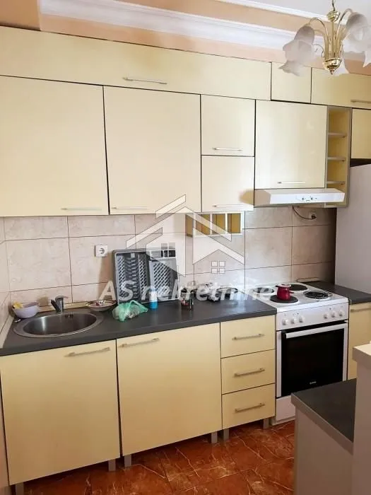 Izdavanje, trosoban stan, 60m², Brace Jerković, Voždovac Sve Podlokacije