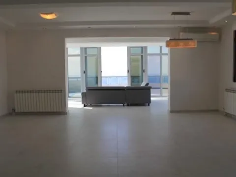 Sale, four bedroom apartment, 170m², Dobra Voda, Budva - image 5