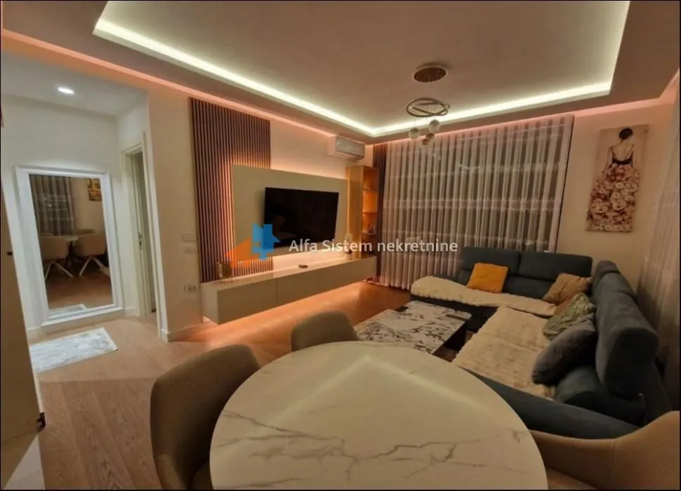 Rent, three bedroom apartment, 75m², Savski Venac, Beograd