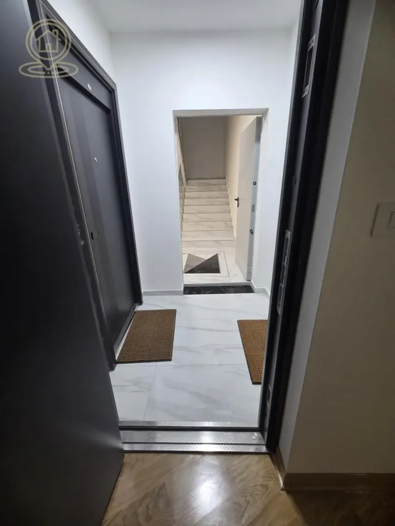 Prodaja, četvorosoban stan, 88m², Medijana, Niš