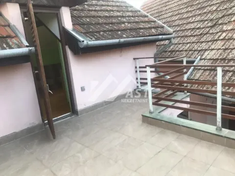 Izdavanje, dvosoban stan, 45m², Centar, Novi Sad - image 7