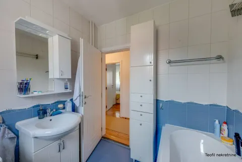 Sale, three bedroom apartment, 63m², Južni Bulevar, Vračar Sve Podlokacije - image 19