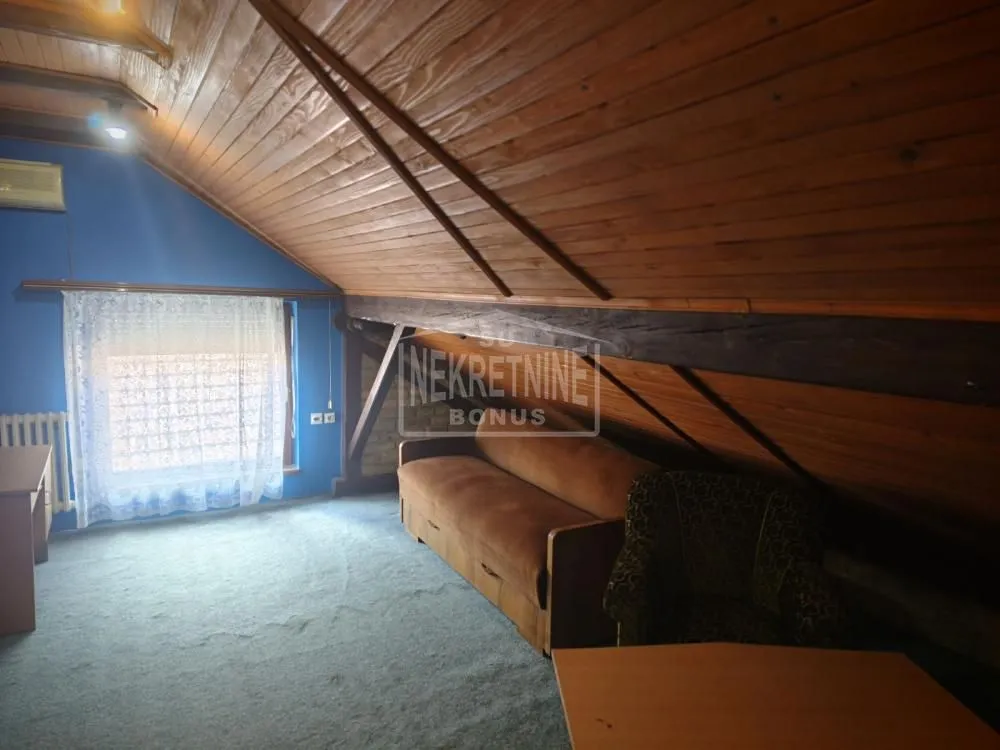Prodaja, kuća, 190m², Novo Selo, Subotica