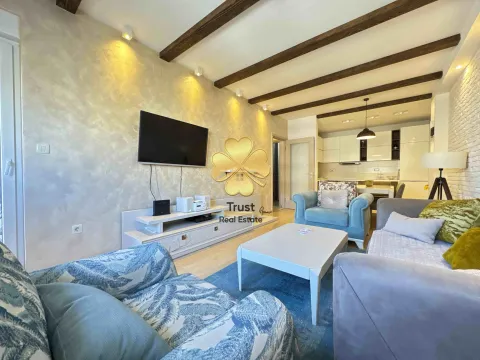 Izdavanje, dvosoban stan, 75m², City Kvart, Podgorica