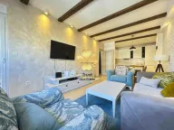 Izdavanje, dvosoban stan, 75m², City Kvart, Podgorica - image 1