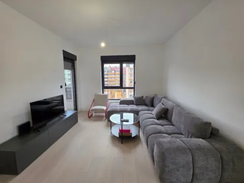 Izdavanje, dvosoban stan, 63m², Preko Morače, Podgorica - image 2