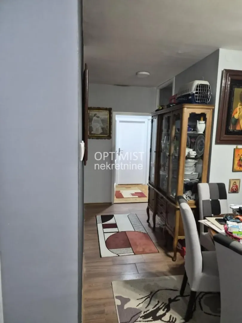 Prodaja, četvorosoban stan, 74m², Voždovac Sve Podlokacije, Beograd