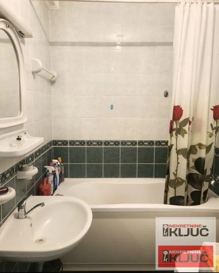 Izdavanje, dvosoban stan, 54m², Grbavica, Novi Sad Sve Podlokacije